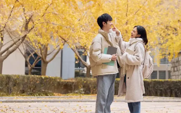 艾克《傻瓜式把妹术》:高难度情感破冰话术集