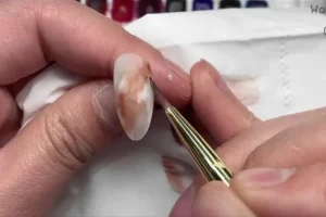 日式美甲教程：穿戴甲设计从入门到精通