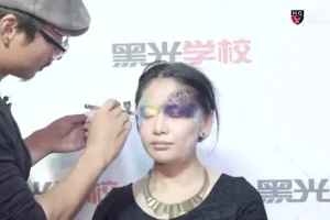 李泽亲授：5课时快速掌握喷枪化妆技巧课程