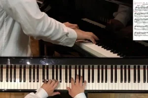《巴赫初级钢琴曲集》28课：零基础学钢琴经典教程