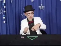 18堂近景魔术视频教程：掌握多样魔术技巧
