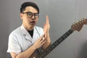 Niko小烨吉他调校与维修指南：从手感调节到部件升级的全套教学