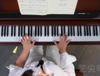 刘梦娇详解巴赫初级钢琴曲集：高清教学视频与配套原版琴谱