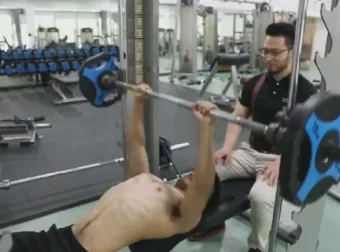 苗院长胸肌训练课程：激活调整与器械动作详解